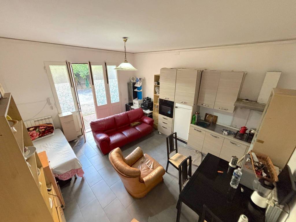 casa indipendente in vendita a Prato