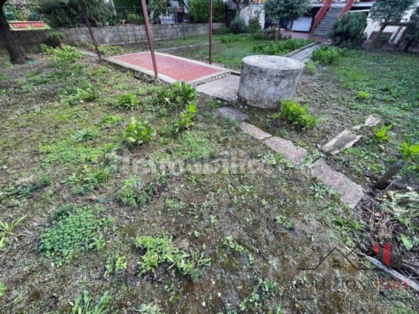 casa indipendente in vendita a Prato in zona Maliseti