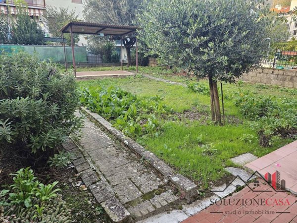 casa indipendente in vendita a Prato in zona Maliseti
