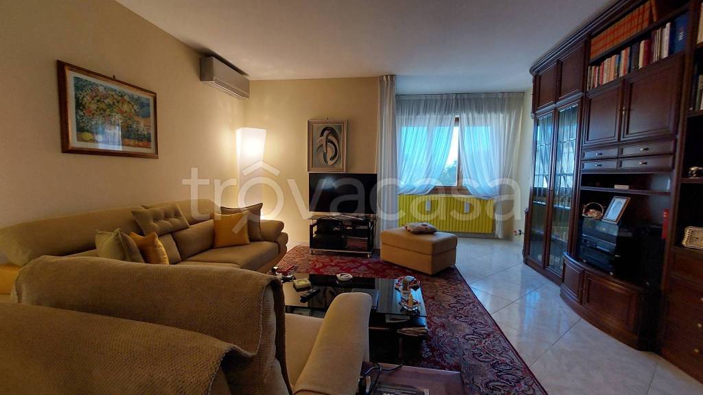 appartamento in vendita a Prato in zona Iolo