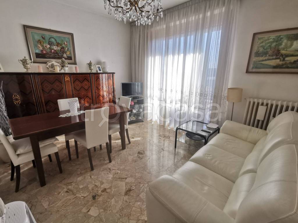 appartamento in vendita a Prato in zona San Martino