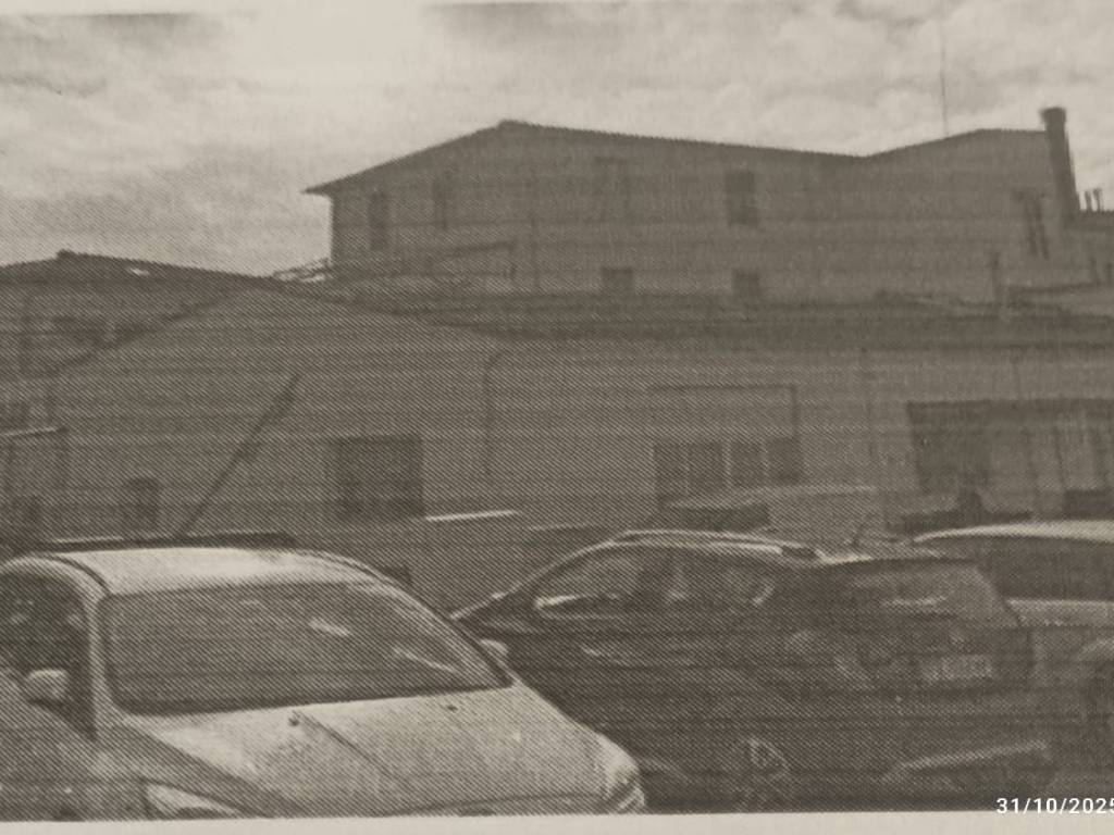 locale commerciale in vendita a Prato in zona Galceti