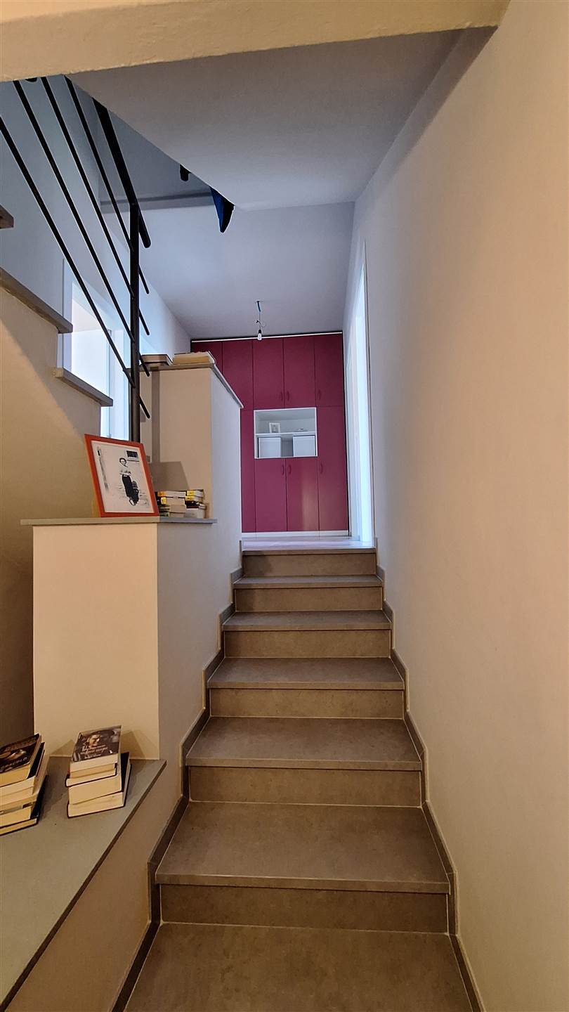 casa indipendente in vendita a Prato in zona Viaccia