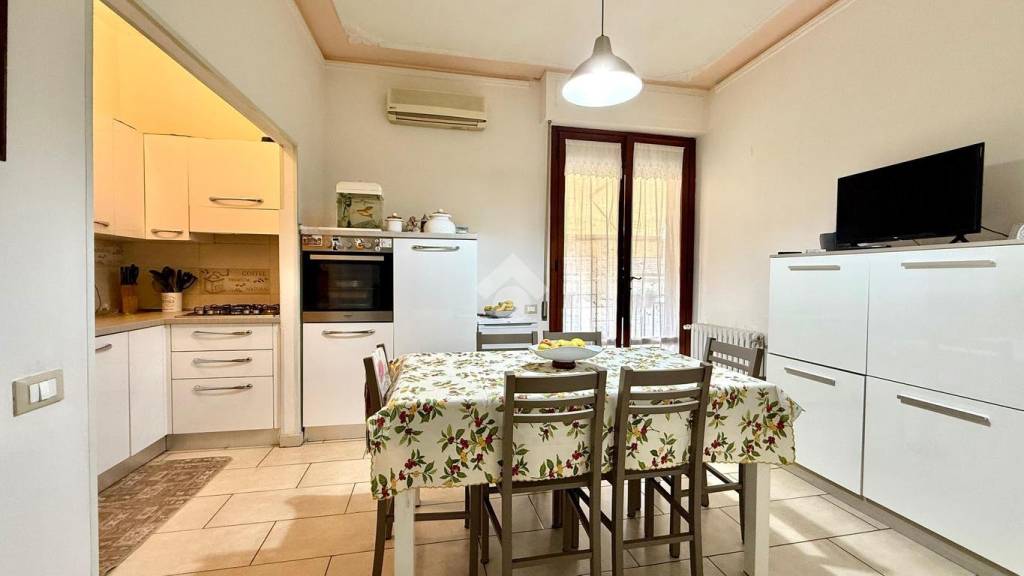 appartamento in vendita a Prato in zona Galciana