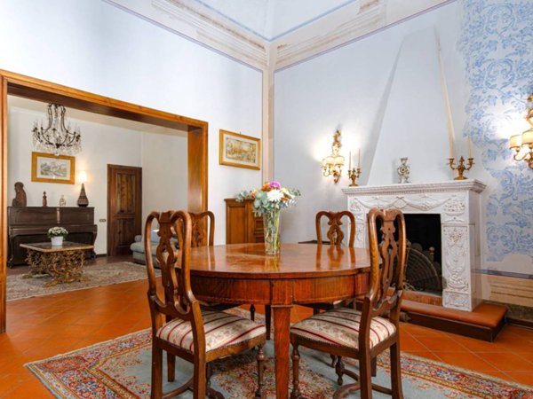 casa indipendente in vendita a Prato