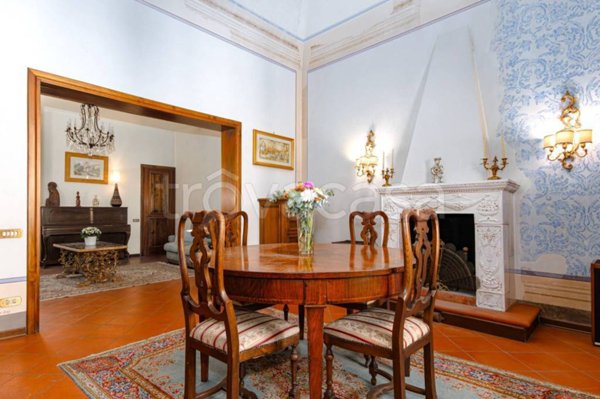 casa indipendente in vendita a Prato