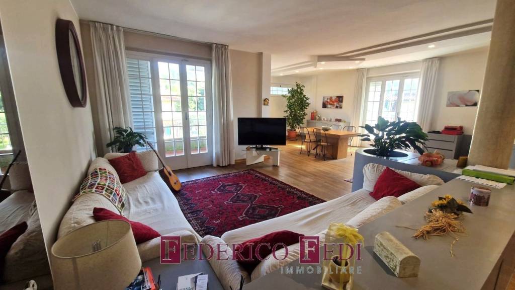 casa indipendente in vendita a Prato