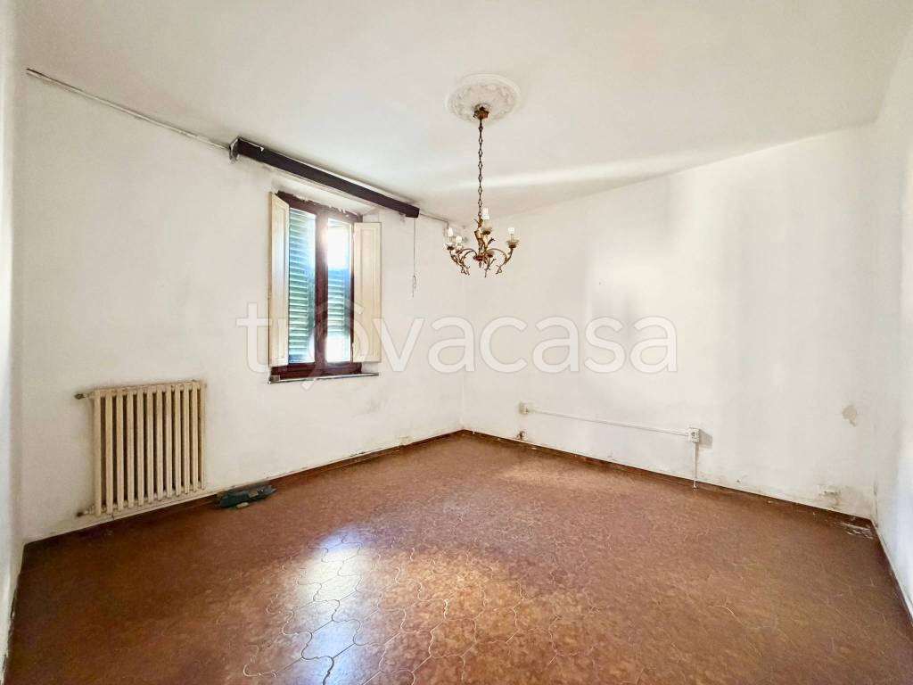 casa indipendente in vendita a Prato