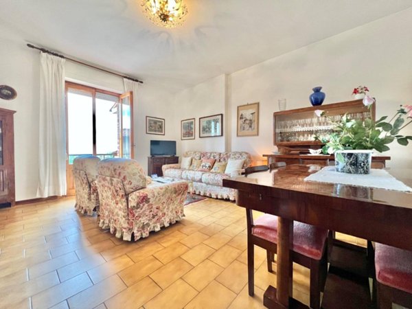 appartamento in vendita a Prato in zona Castelnuovo