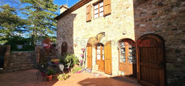 appartamento in vendita a Prato in zona Castelnuovo