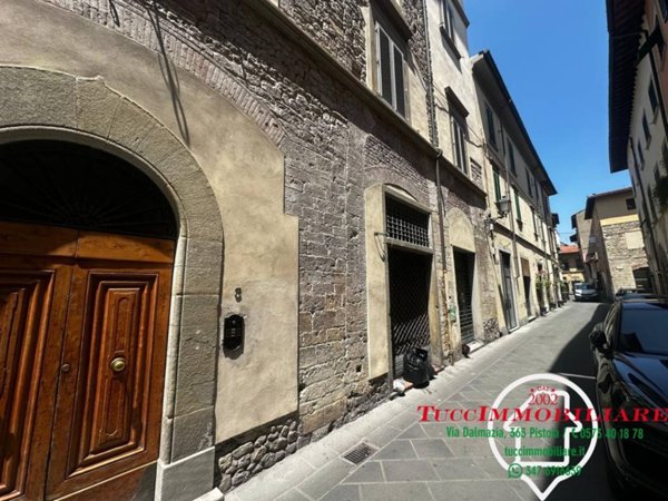 negozio in vendita a Prato