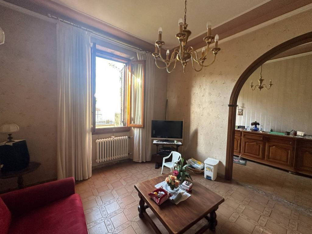 casa indipendente in vendita a Prato in zona Grignano