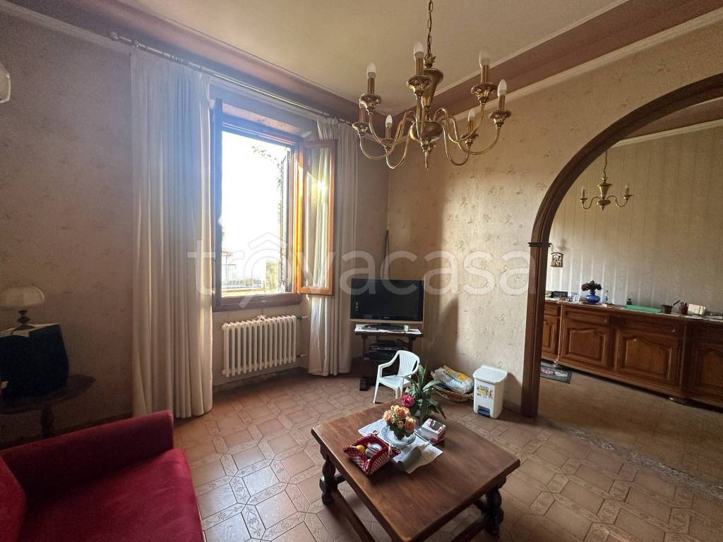 casa indipendente in vendita a Prato in zona Grignano