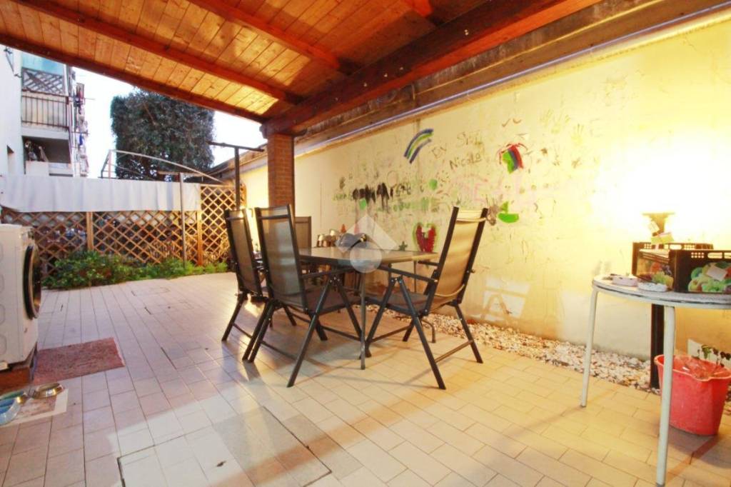 appartamento in vendita a Prato in zona Grignano