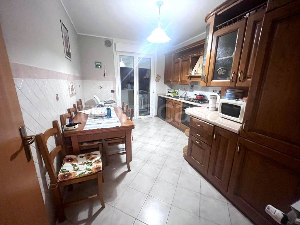 appartamento in vendita a Prato in zona Maliseti