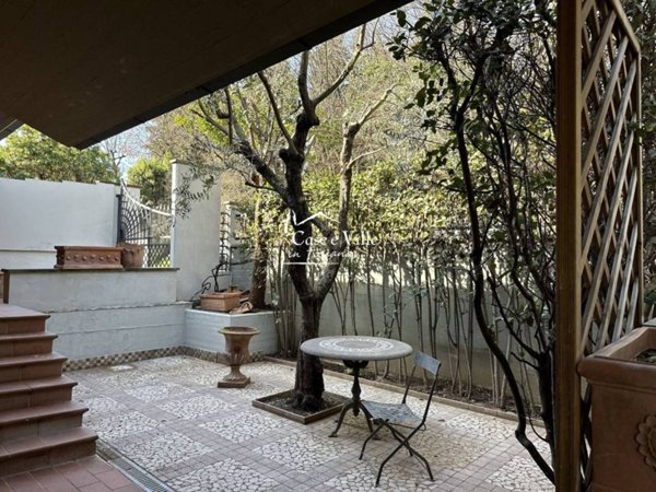 casa indipendente in vendita a Prato in zona San Martino