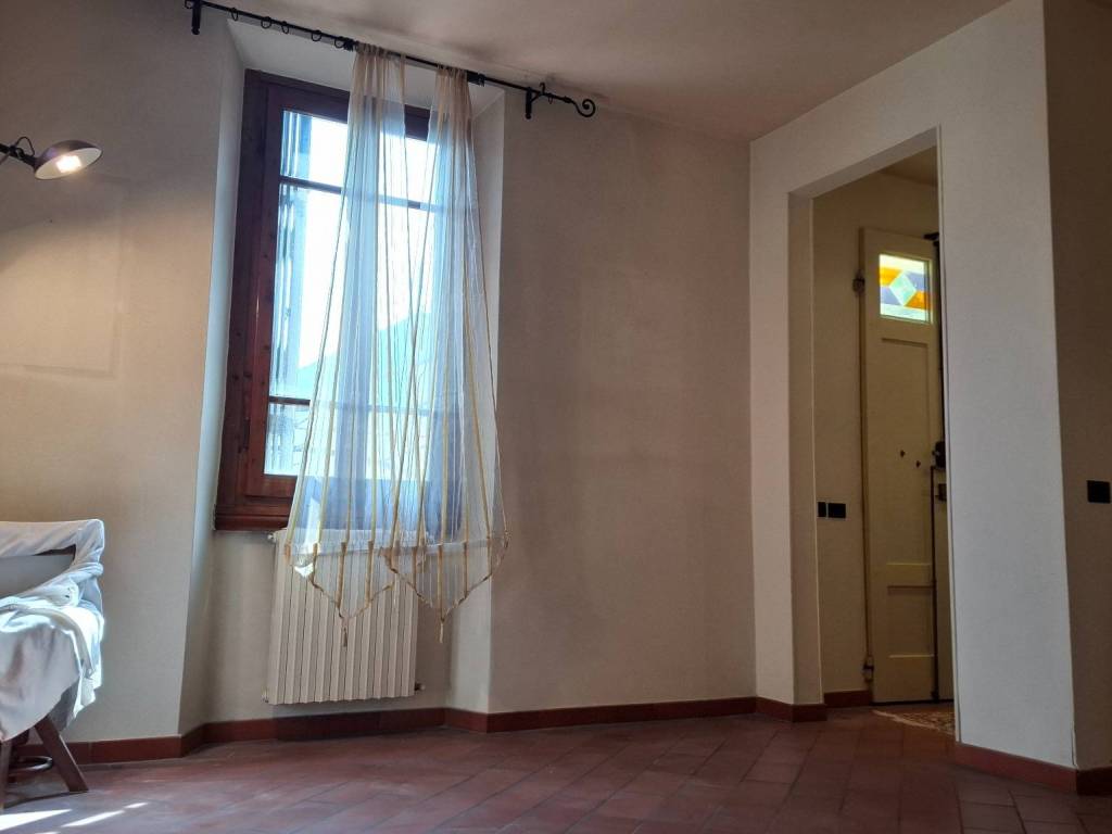 casa indipendente in vendita a Prato in zona Narnali