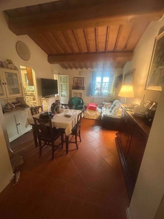 appartamento in vendita a Prato in zona Fontanelle