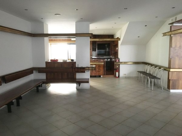 negozio in vendita a Prato