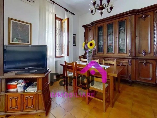 casa indipendente in vendita a Prato in zona Coiano