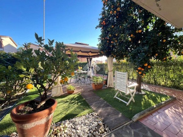 casa indipendente in vendita a Prato in zona Galceti