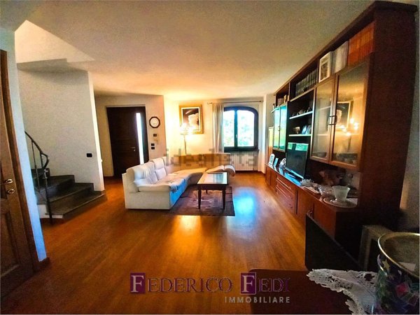 casa indipendente in vendita a Prato in zona Grignano