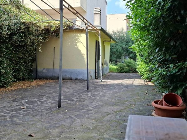 casa indipendente in vendita a Prato in zona Narnali