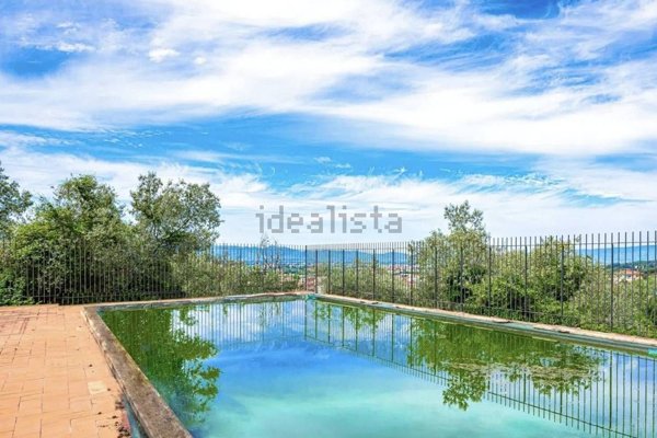 casa indipendente in vendita a Prato in zona San Martino