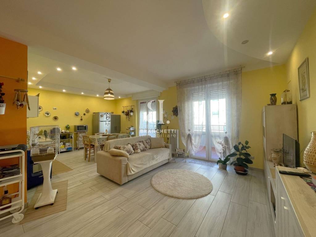 appartamento in vendita a Prato in zona Le Badie