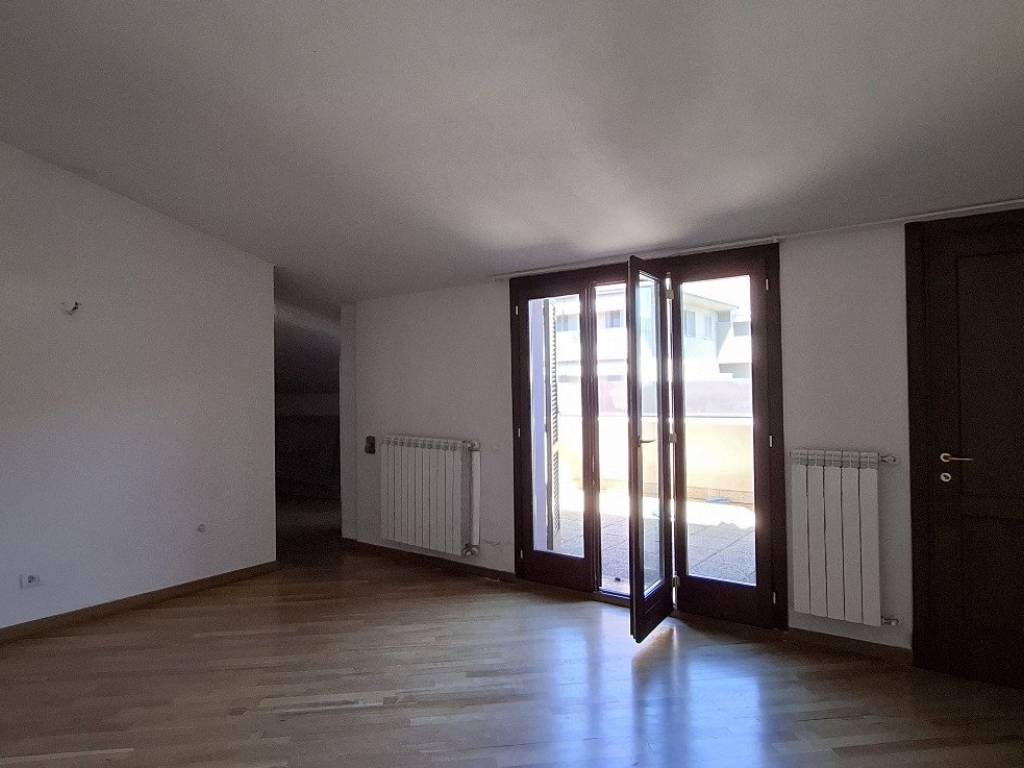 appartamento in vendita a Prato in zona Coiano