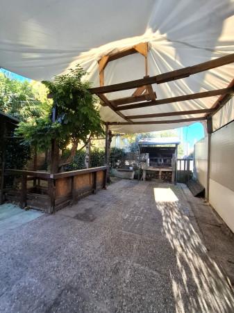 casa indipendente in vendita a Prato