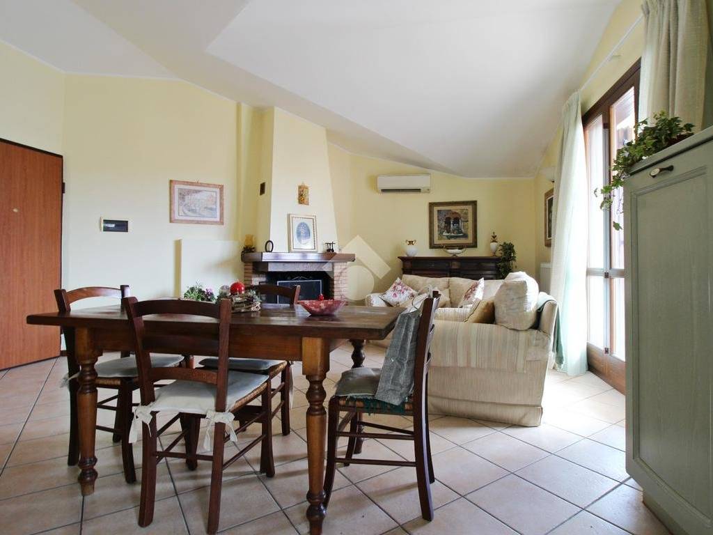 appartamento in vendita a Prato in zona Maliseti