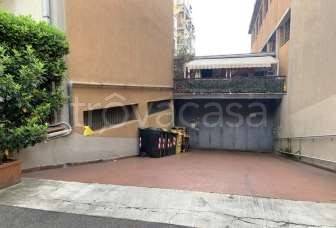 negozio in vendita a Prato