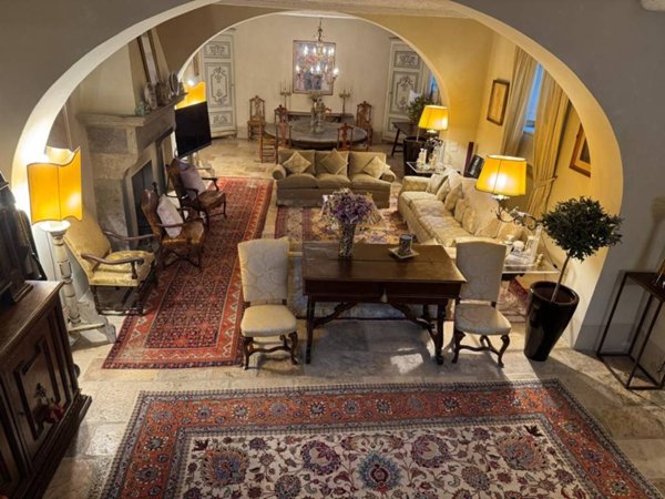 casa indipendente in vendita a Prato