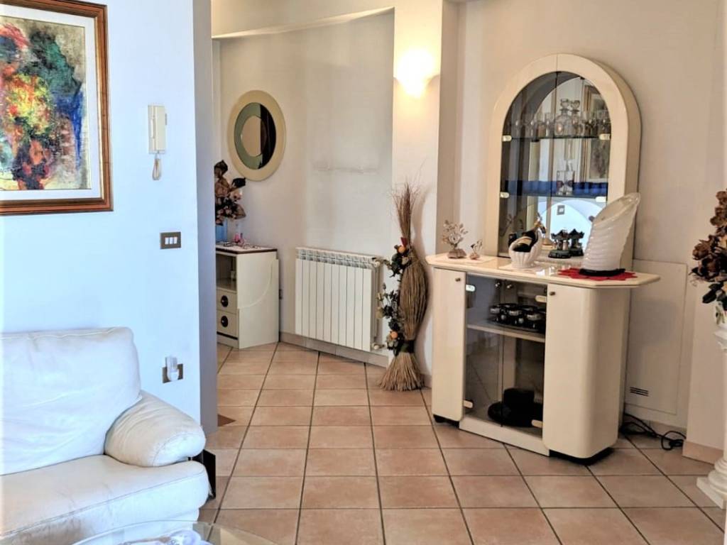 casa indipendente in vendita a Prato in zona Casale