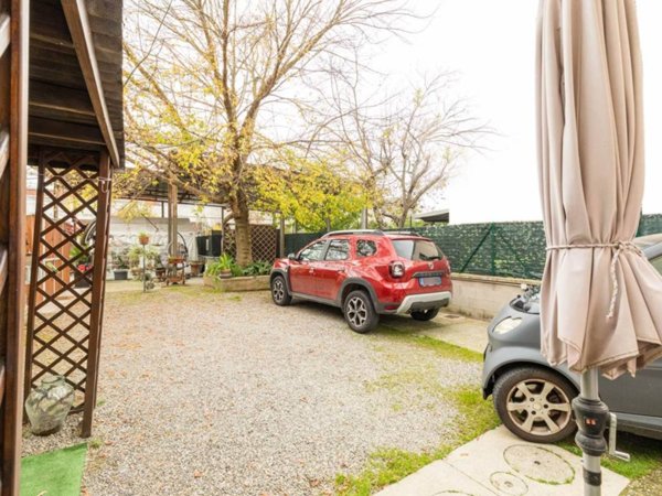 casa indipendente in vendita a Prato in zona Galciana