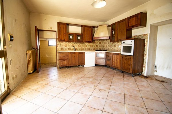 casa indipendente in vendita a Prato in zona Casale