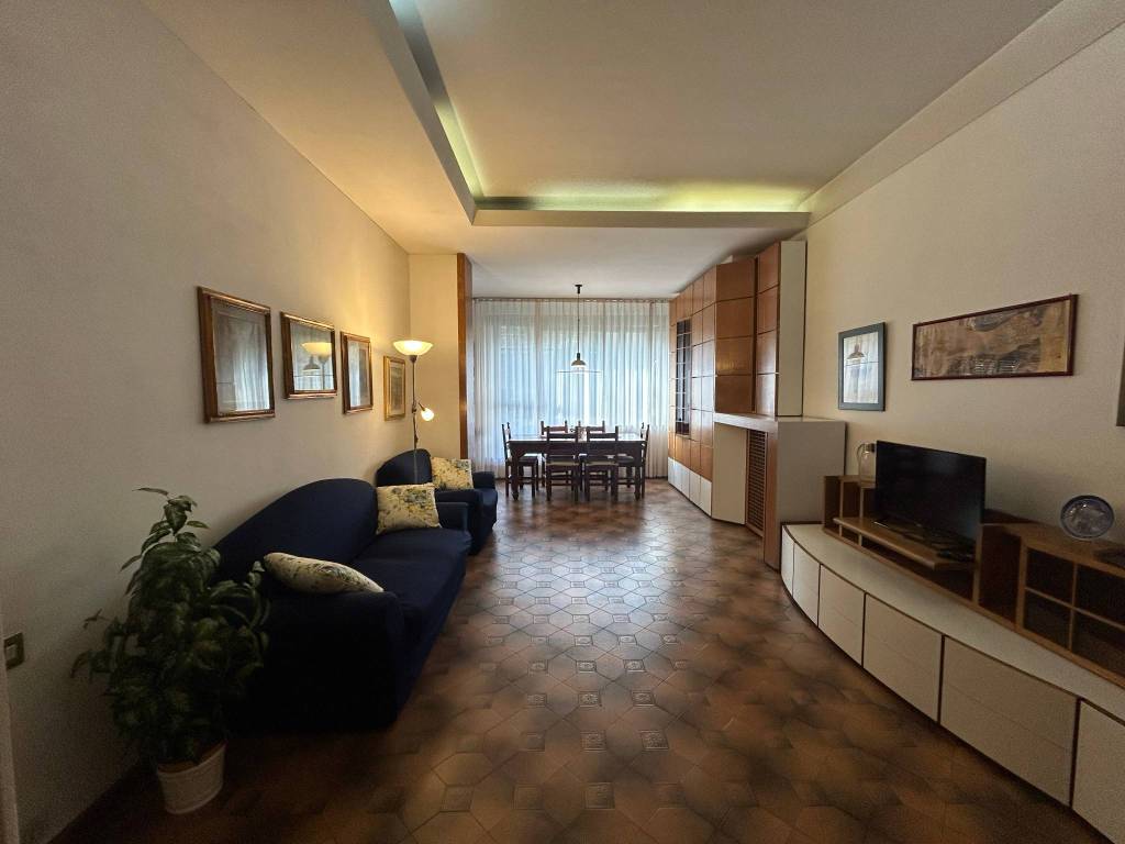 casa indipendente in vendita a Prato