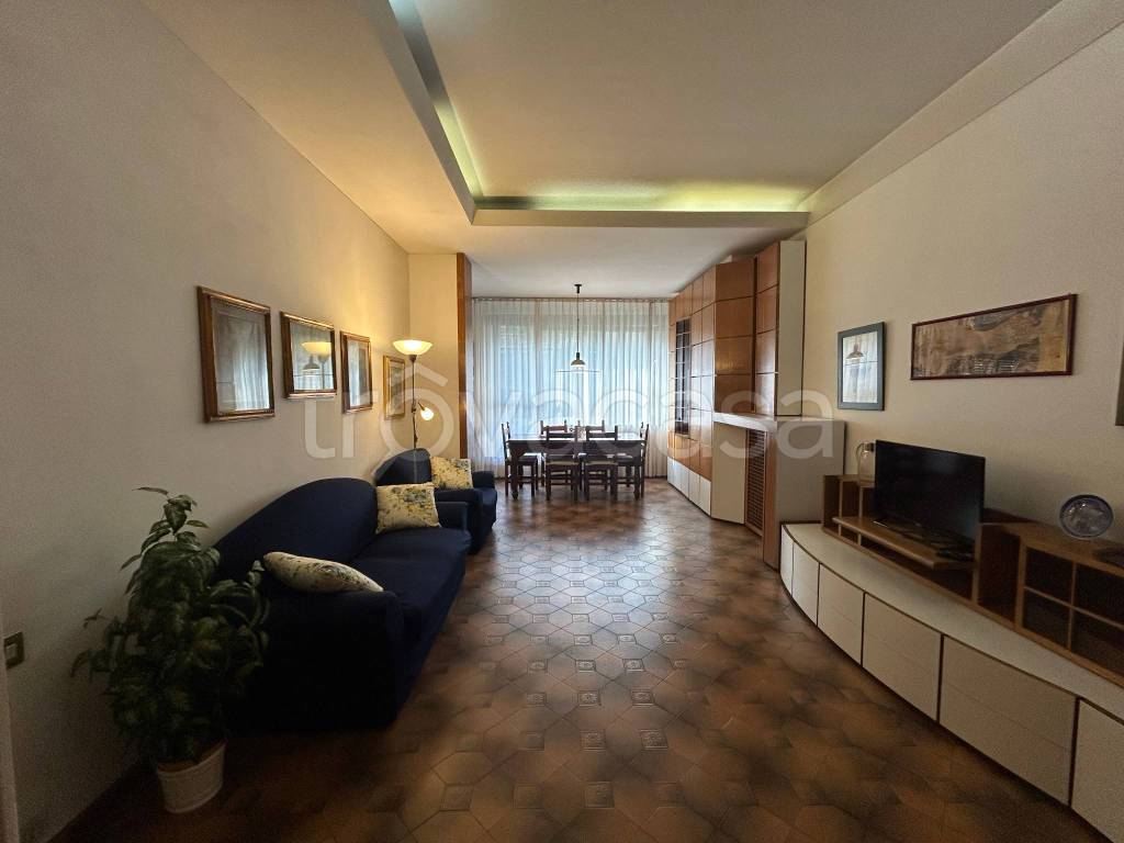 casa indipendente in vendita a Prato