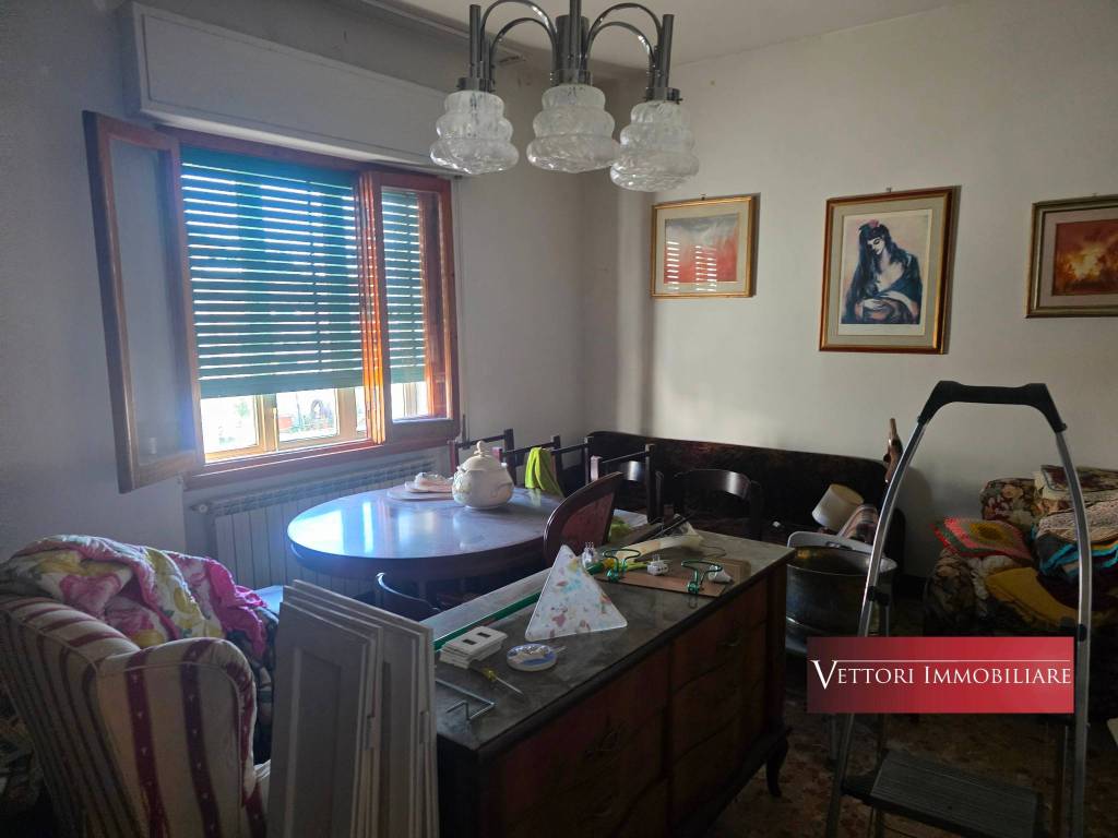 casa indipendente in vendita a Prato in zona Coiano