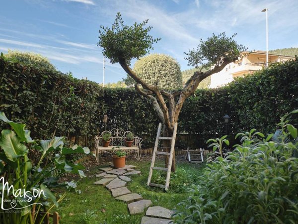 appartamento in vendita a Prato in zona Santa Lucia