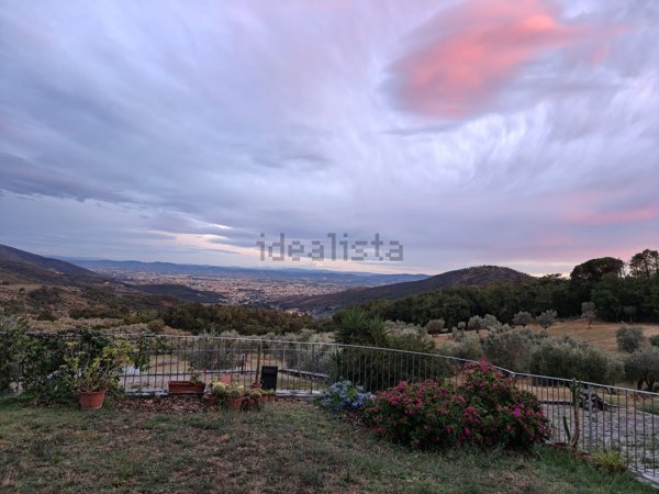 terreno edificabile in vendita a Prato in zona Figline