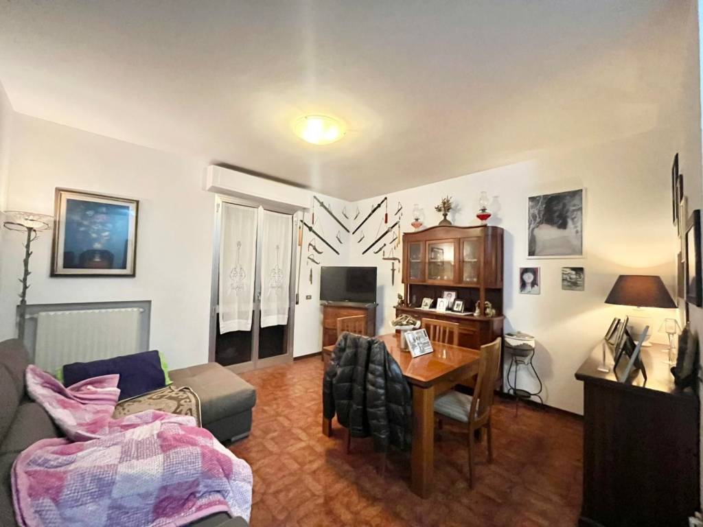 appartamento in vendita a Prato in zona Fontanelle