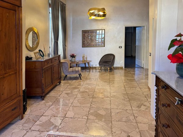 casa indipendente in vendita a Prato in zona Fontanelle