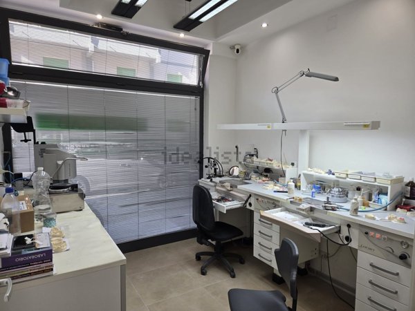 ufficio in vendita a Prato