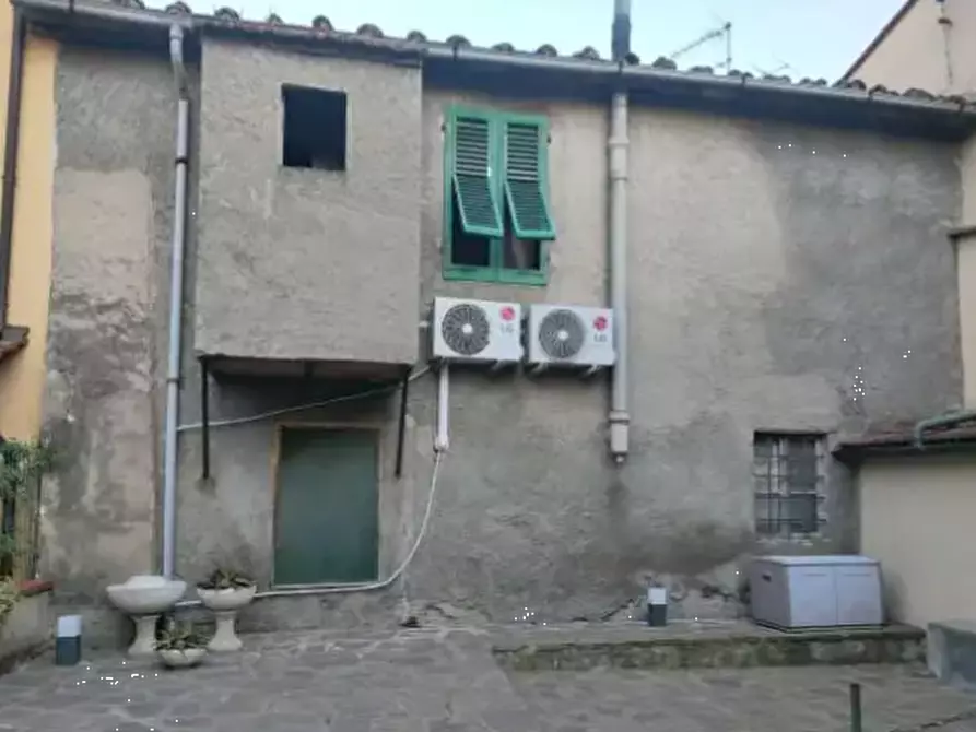 casa indipendente in vendita a Prato in zona Campostino