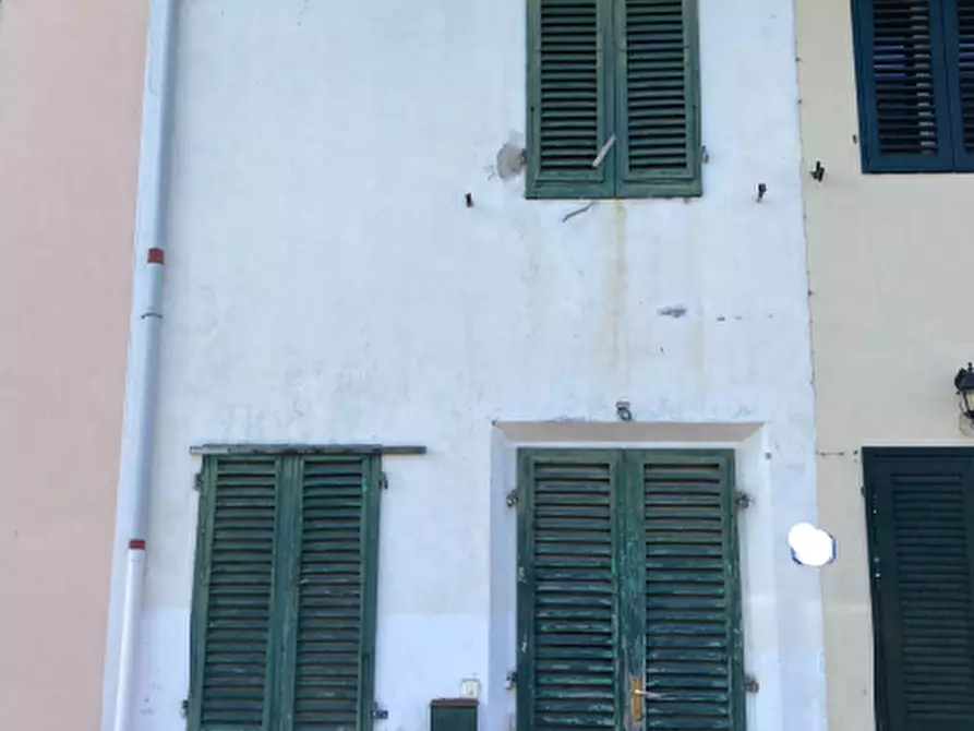 casa indipendente in vendita a Prato in zona Tavola