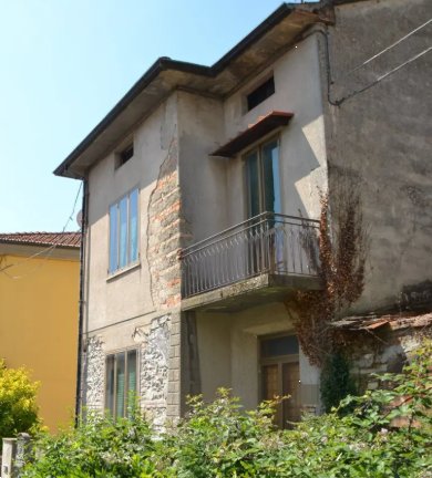 casa indipendente in vendita a Prato