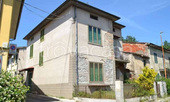 casa indipendente in vendita a Prato