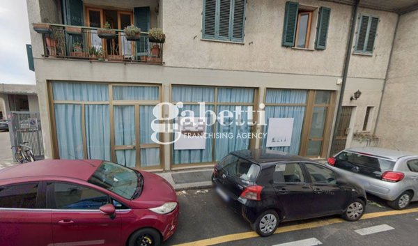 locale di sgombero in vendita a Prato